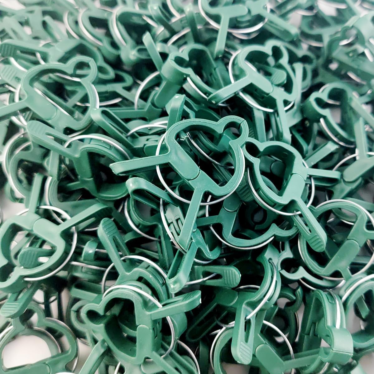 Oxmora 100PCS Plant Clips Garden Clips for Tomato Cage, Plant Support Clips for Vines