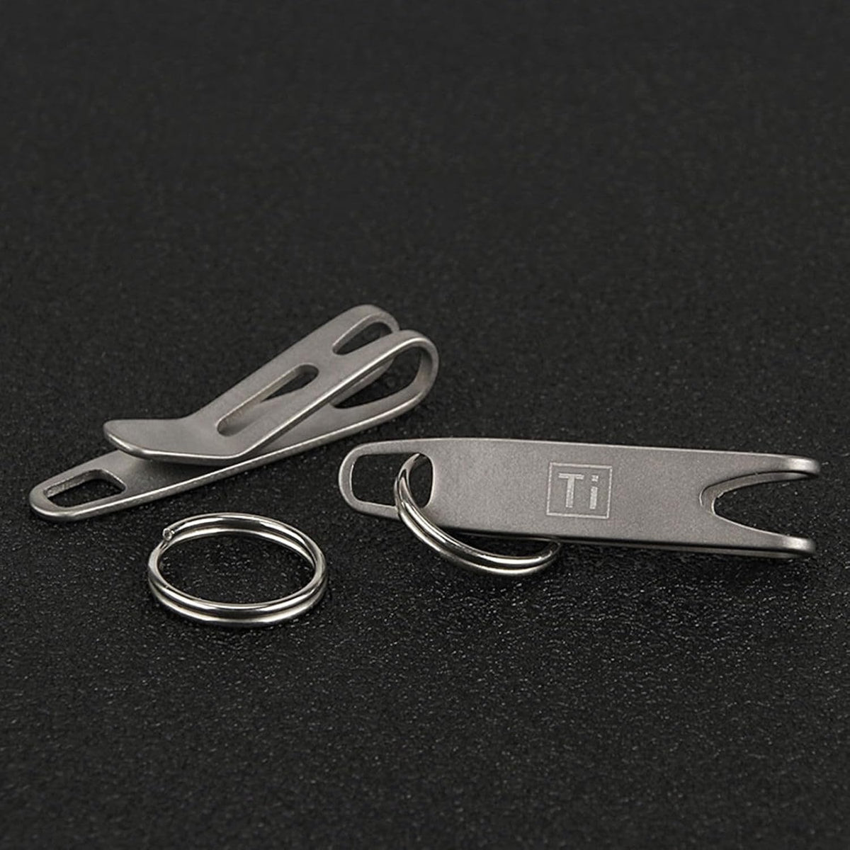 Minova Mini Titanium Alloy Clasp with Key Ring, Pocket Suspension Clip for Everyday Carry