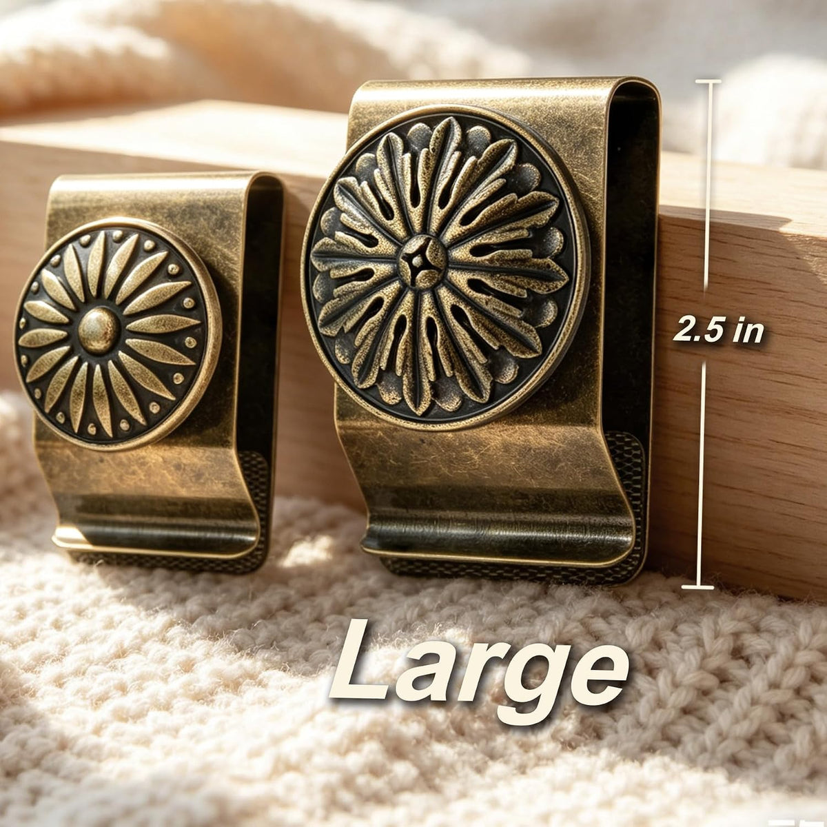 Larivo Large Tapestry Hangers & Wall Clips, 4 Pack Heavy Duty Clips for Quilt and Rug
